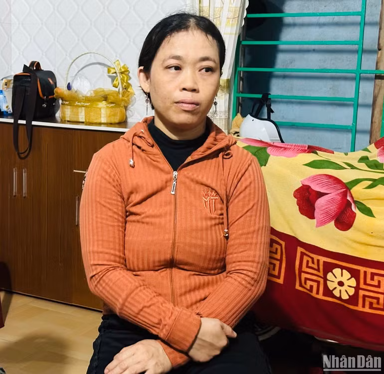 Chị Nghị mong muốn được tìm thấy chồng cùng các ngư dân trên biển.