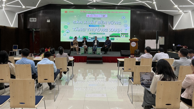 Quang cảnh buổi hội thảo.