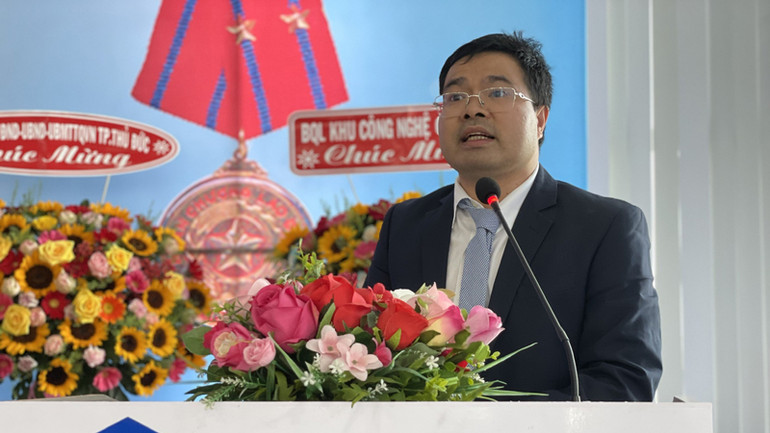 Tiến sĩ Trịnh Xuân Thắng, Phó Giám đốc phụ trách Trung tâm Nghiên cứu triển khai phát biểu tại buổi lễ