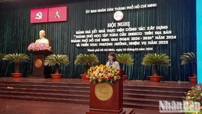 Phó Chủ tịch Ủy ban nhân dân Thành phố Hồ Chí Minh Trần Thị Diệu Thúy phát biểu tại hội nghị. Phó Chủ tịch Ủy ban nhân dân Thành phố Hồ Chí Minh Trần Thị Diệu Thúy phát biểu tại hội nghị.