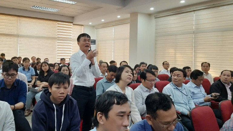 Đại biểu phát biểu tại tọa đàm. Đại biểu phát biểu tại tọa đàm.
