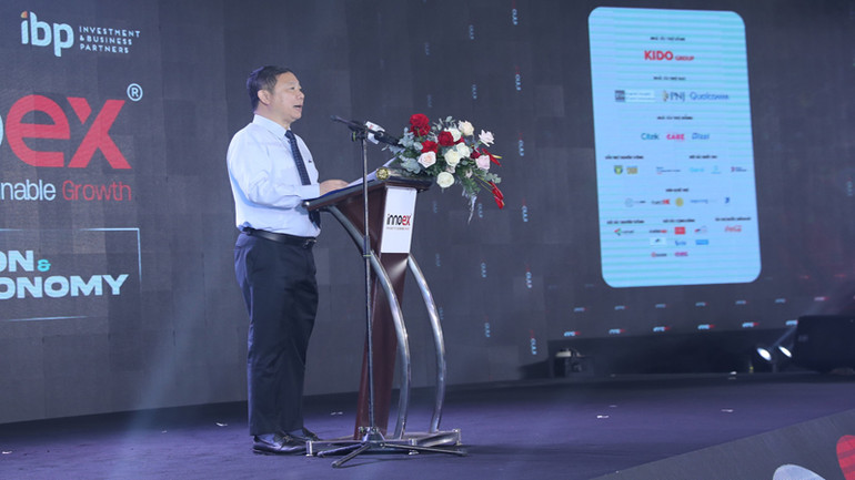 Đồng chí Dương Anh Đức, Phó Chủ tịch Ủy ban nhân dân Thành phố Hồ Chí Minh phát biểu tại sự kiện InnoEx 2023.