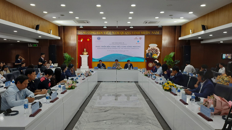 Quang cảnh hội thảo.