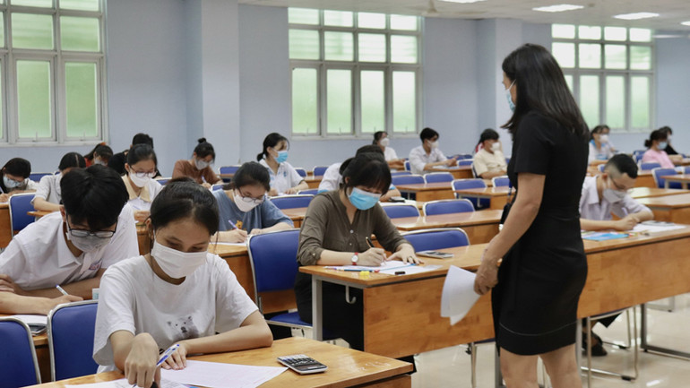 Các thí sinh tham gia kỳ thi đánh giá năng lực của Đại học Quốc gia Thành phố Hồ Chí Minh năm 2023 tại Thành phố Hồ Chí Minh.