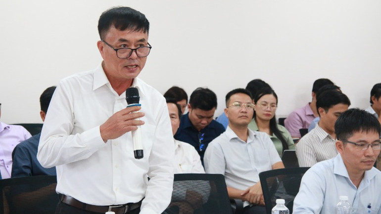 Đại biểu phát biểu tại tọa đàm.