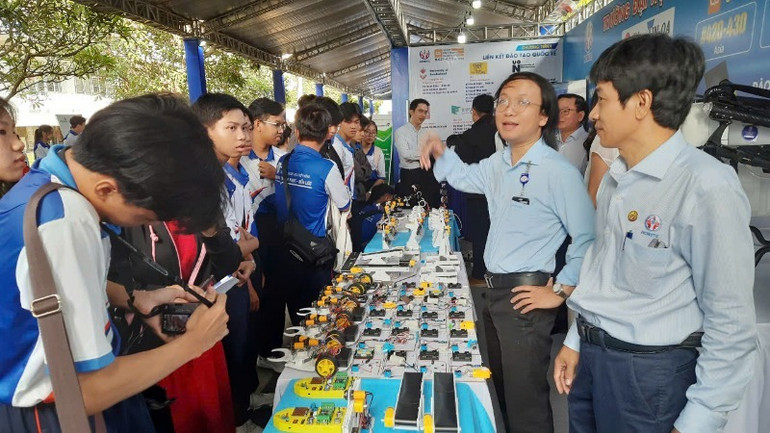 Đông đảo học sinh, sinh viên tham gia Ngày hội Khởi nghiệp quốc gia của học sinh, sinh viên lần thứ VII.