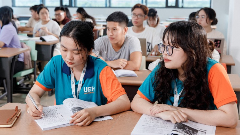 Giờ học sinh viên Đại học Kinh tế Thành phố Hồ Chí Minh