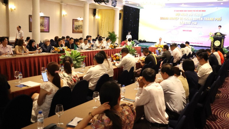 Quang cảnh buổi đối thoại.