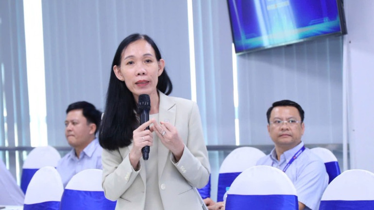 Đại biểu phát biểu tại hội thảo.