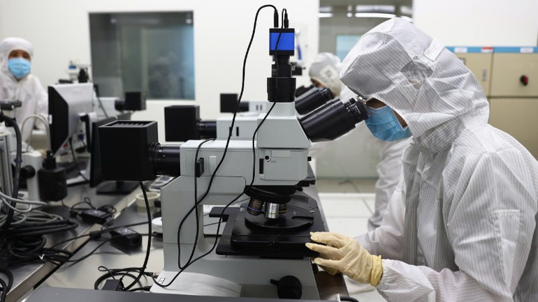 Hoạt động nghiên cứu khoa học tại Khu Công nghệ cao Thành phố Hồ Chí Minh.