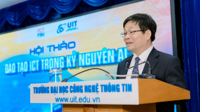 Chuyên gia phát biểu tại hội thảo.