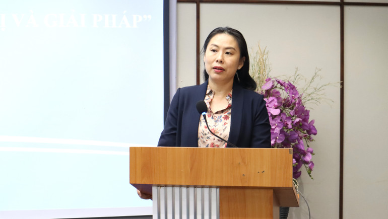 Bà Hồ Thị Quyên, Phó Giám đốc Trung tâm Xúc tiến thương mại và Đầu tư Thành phố Hồ Chí Minh phát biểu tại hội thảo. Bà Hồ Thị Quyên, Phó Giám đốc Trung tâm Xúc tiến thương mại và Đầu tư Thành phố Hồ Chí Minh phát biểu tại hội thảo.
