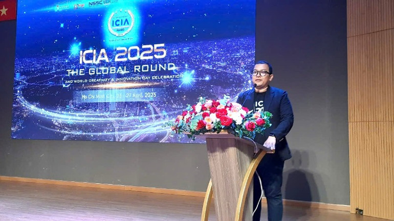 Đại biểu phát biểu tại lễ khai mạc.