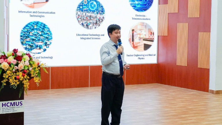 Chuyên gia phát biểu tại hội nghị.