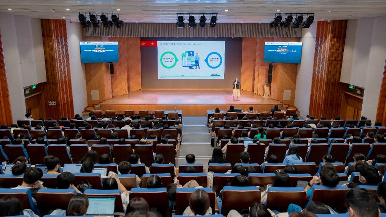 Hoạt động về Workshop “Hiểu đúng ngành sẽ thành công trong tìm việc”