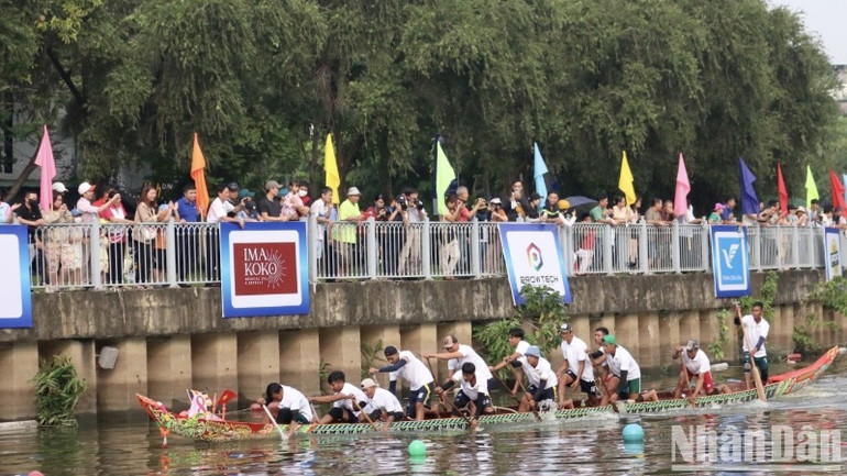 Sôi nổi Lễ hội đua ghe ngo mở rộng lần thứ 2 năm 2024