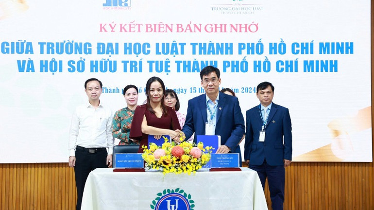 Trường đại học Luật Thành phố Hồ Chí Minh ký kết biên bản ghi nhớ với Hội Sở hữu trí tuệ Thành phố Hồ Chí Minh.