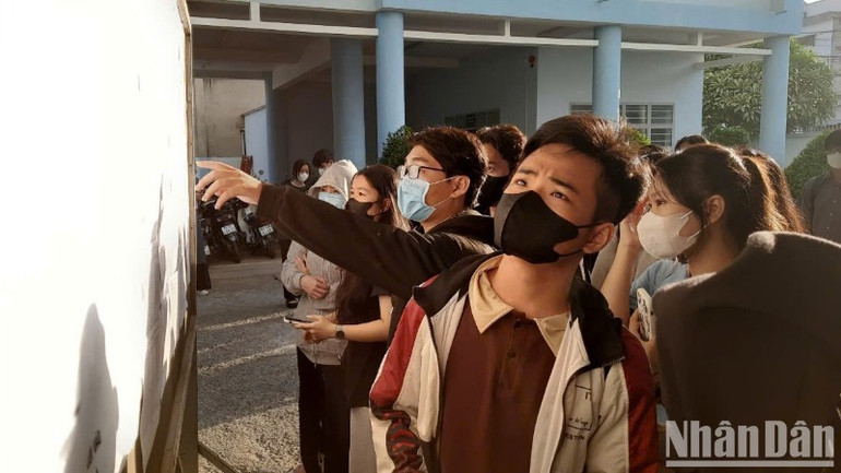 Thí sinh tham gia Kỳ thi đánh giá năng lực Đại học Quốc gia Thành phố Hồ Chí Minh năm 2024.