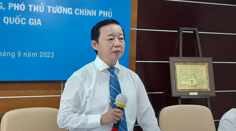 Phó Thủ tướng Chính phủ Trần Hồng Hà phát biểu kết luận buổi làm việc