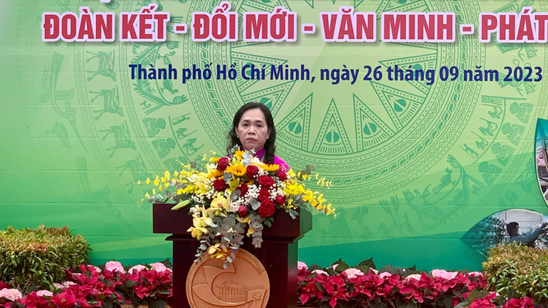 Đồng chí Nguyễn Thanh Xuân phát biểu khai mạc triển lãm.