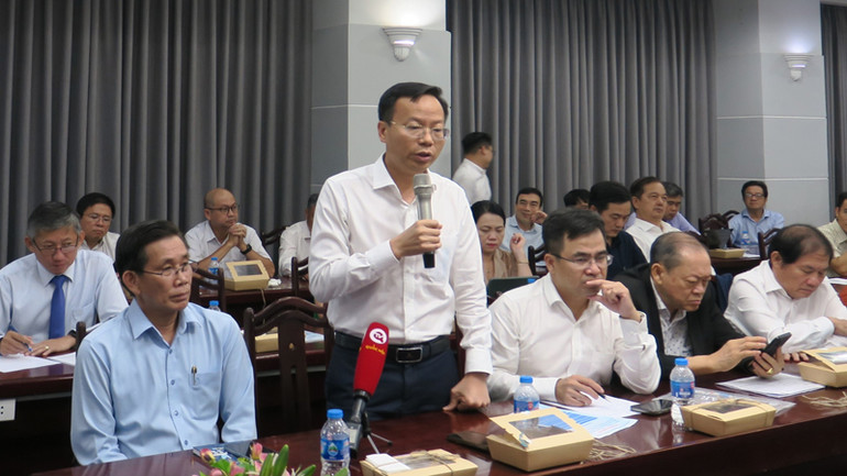 Đại biểu phát biểu tại hội nghị.