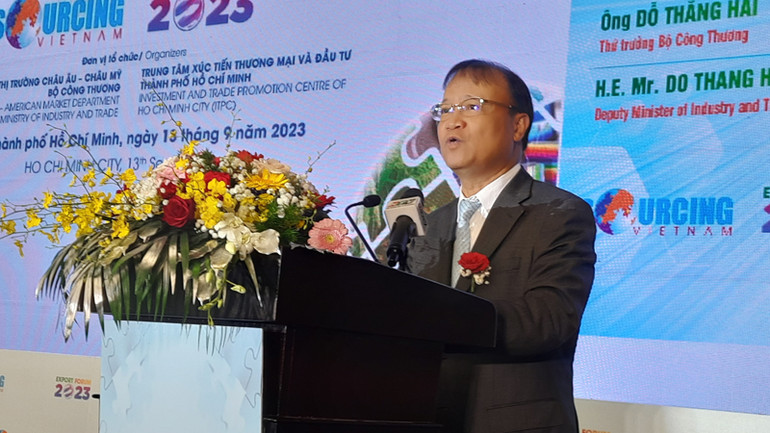 Thứ trưởng Bộ Công thương Đỗ Thắng Hải phát biểu tại lễ khai mạc.