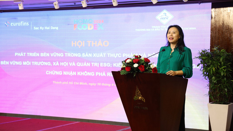 Đại biểu phát biểu tại hội thảo.