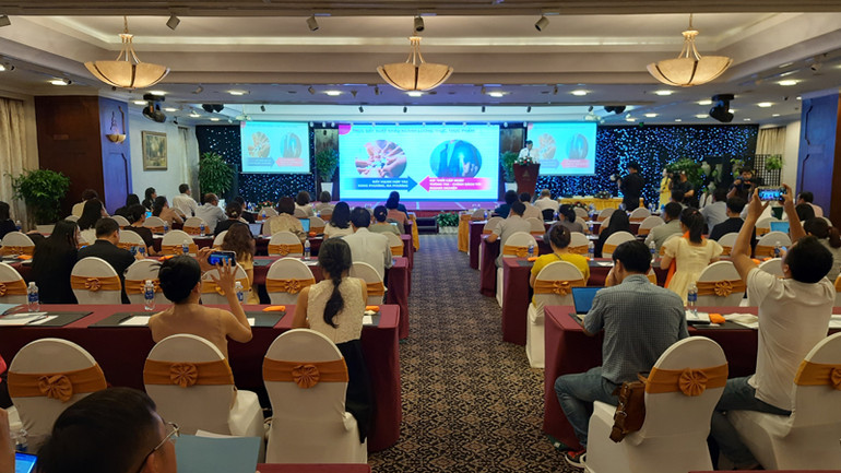 Quang cảnh buổi họp báo.