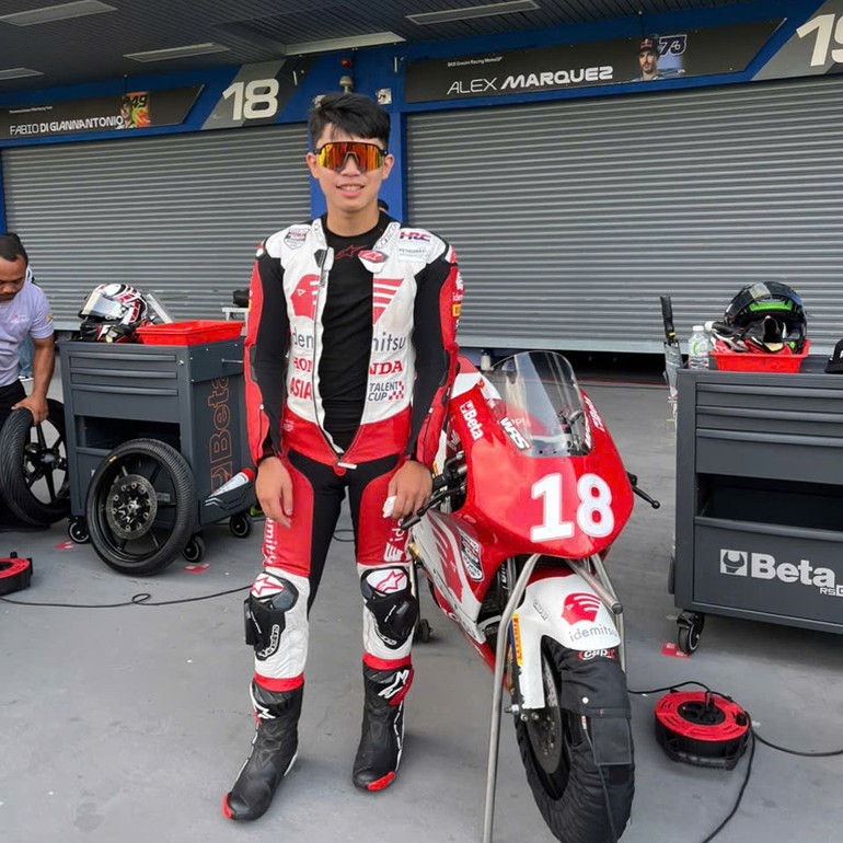 Tay đua trẻ Nguyễn Hữu Trí của Honda Racing Vietnam. Tay đua trẻ Nguyễn Hữu Trí của Honda Racing Vietnam.