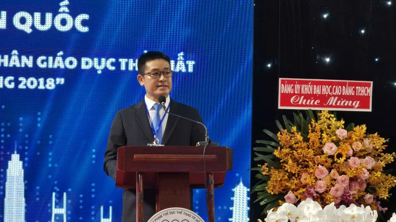 Tiến sĩ Nguyễn Kế Bình, Chủ tịch Hội đồng Trường đại học Sư phạm thể dục thể thao Thành phố Hồ Chí Minh phát biểu tại lễ công bố.