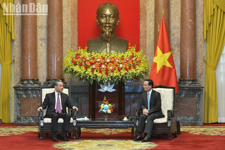 Chủ tịch nước Võ Văn Thưởng tiếp Bộ trưởng Ngoại giao Trung Quốc Vương Nghị. (Ảnh: Đăng Khoa)