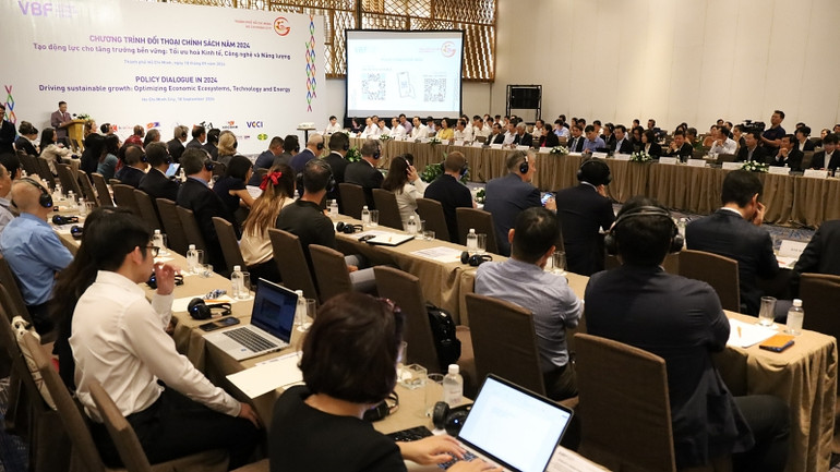 Quang cảnh buổi đối thoại.