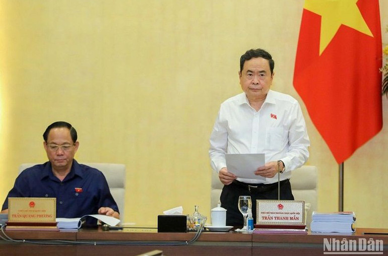 Phó Chủ tịch Thường trực Quốc hội Trần Thanh Mẫn điều hành phiên thảo luận về dự án Luật Các tổ chức tín dụng (sửa đổi). (Ảnh: DUY LINH)