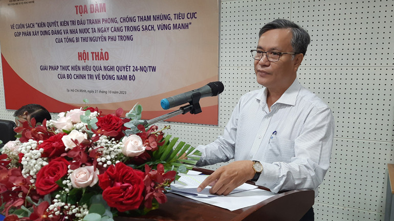 Đại biểu phát biểu tại hội thảo.