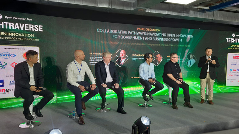 Các chuyên gia thảo luận tại Ngày Đổi mới sáng tạo mở.