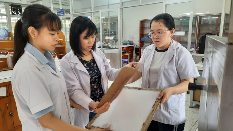 Sinh viên Trường đại học Sư phạm kỹ thuật Thành phố Hồ Chí Minh tham gia các chương trình khởi nghiệp sáng tạo.