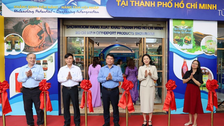 Nghi thức khai mạc Tuần lễ triển lãm sản phẩm OCOP và sản phẩm đặc trưng tỉnh Bà Rịa-Vũng Tàu Nghi thức khai mạc Tuần lễ triển lãm sản phẩm OCOP và sản phẩm đặc trưng tỉnh Bà Rịa-Vũng Tàu