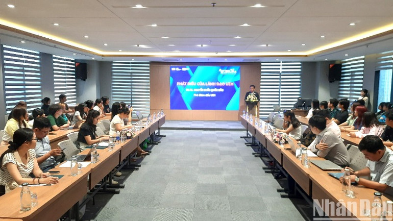 Quang cảnh buổi họp báo.