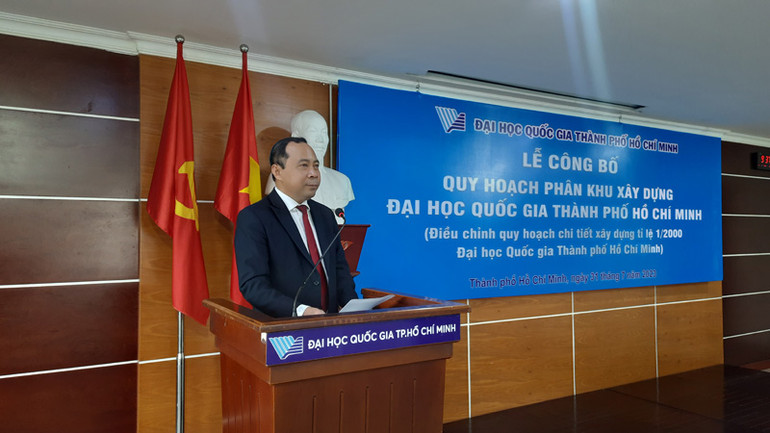 Phó Giáo sư, Tiến sĩ Vũ Hải Quân, Giám đốc Đại học Quốc gia Thành phố Hồ Chí Minh phát biểu tại lễ công bố.