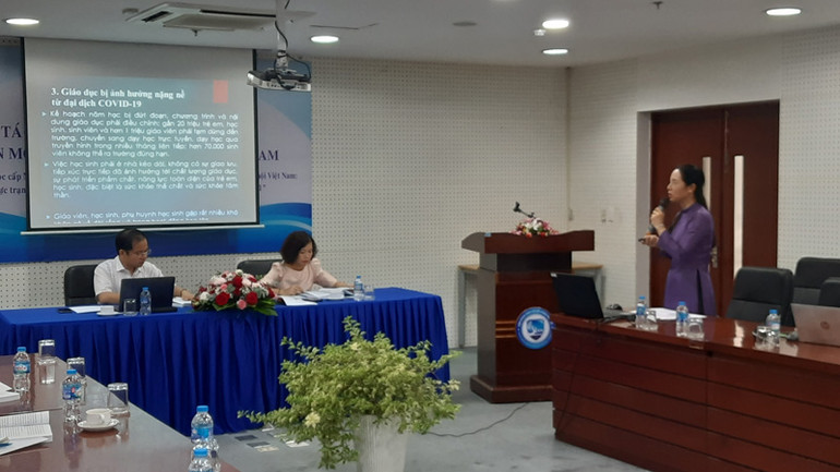 Chuyên gia phát biểu tại hội thảo.