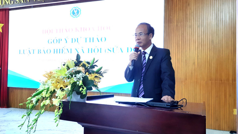 Phó Giáo sư, Tiến sĩ Vũ Văn Nhiêm, Chủ tịch Hội đồng Trường đại học Luật Thành phố Hồ Chí Minh phát biểu tại hội thảo.