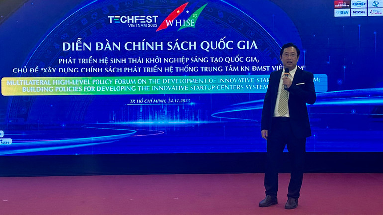 Ông Phạm Hồng Quất, Cục trưởng Cục Phát triển thị trường và doanh nghiệp khoa học và công nghệ phát biểu tại Diễn đàn.