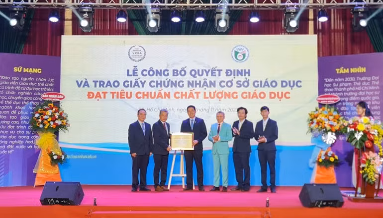 Trường đại học Sư phạm Thể dục thể thao Thành phố Hồ Chí Minh nhận Giấy chứng nhận kiểm định chất lượng cơ sở giáo dục.