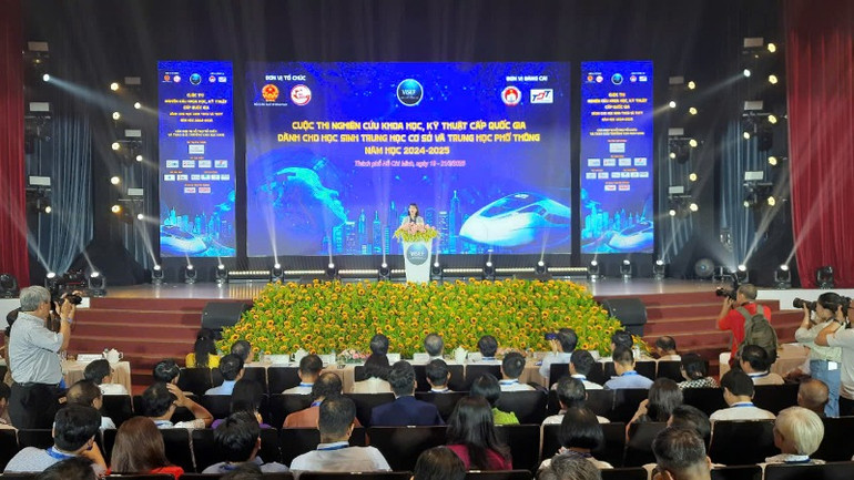 Quang cảnh lễ khai mạc.