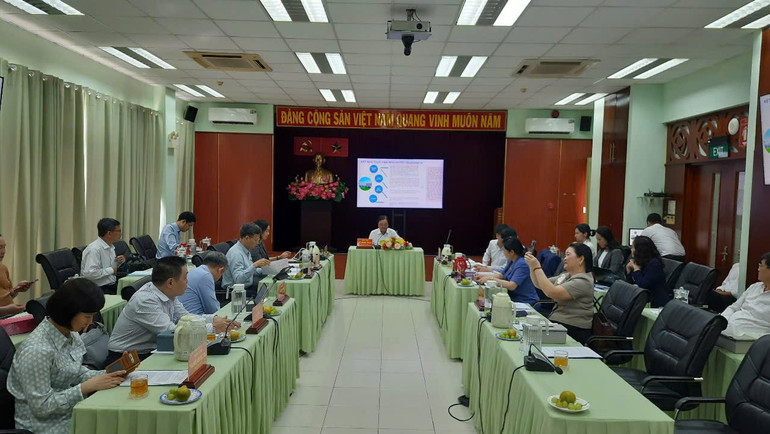 Quang cảnh buổi làm việc.