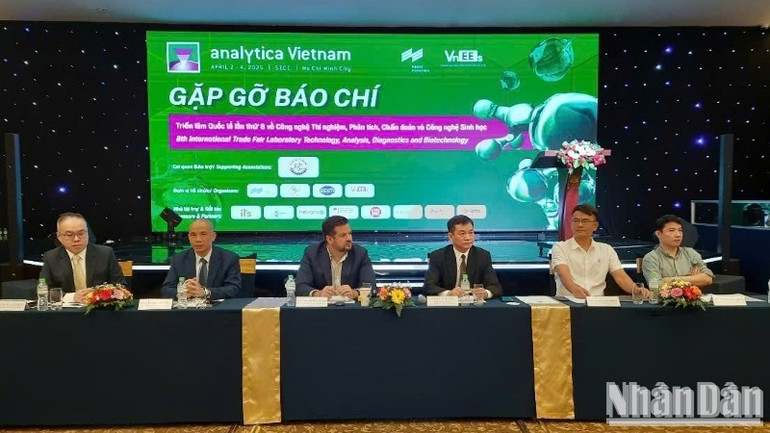 Ban Tổ chức thông tin nội dung Triển lãm Analytica Vietnam 2025.