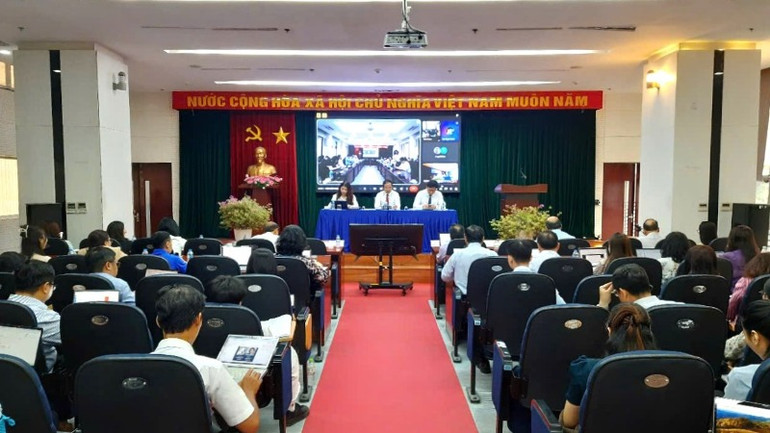 Quang cảnh tọa đàm.