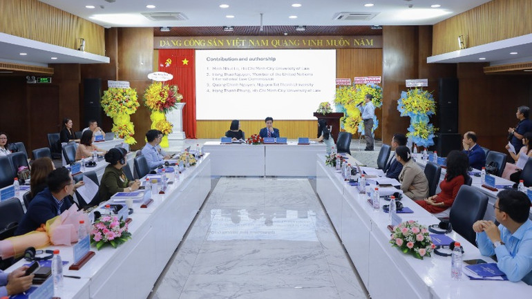 Quang cảnh hội thảo. Quang cảnh hội thảo.