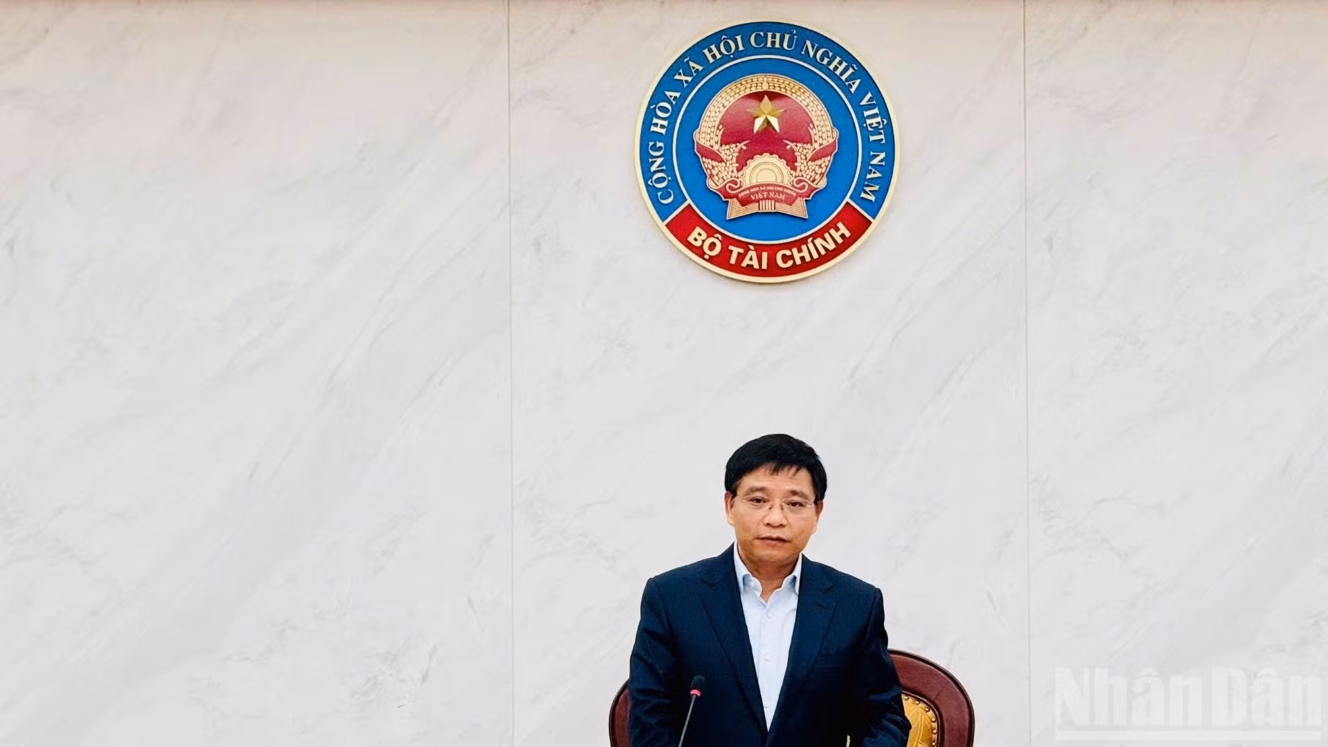 Ủy viên Trung ương Đảng, Bộ trưởng Tài chính Nguyễn Văn Thắng phát biểu tại hội nghị. (Ảnh: HNV)