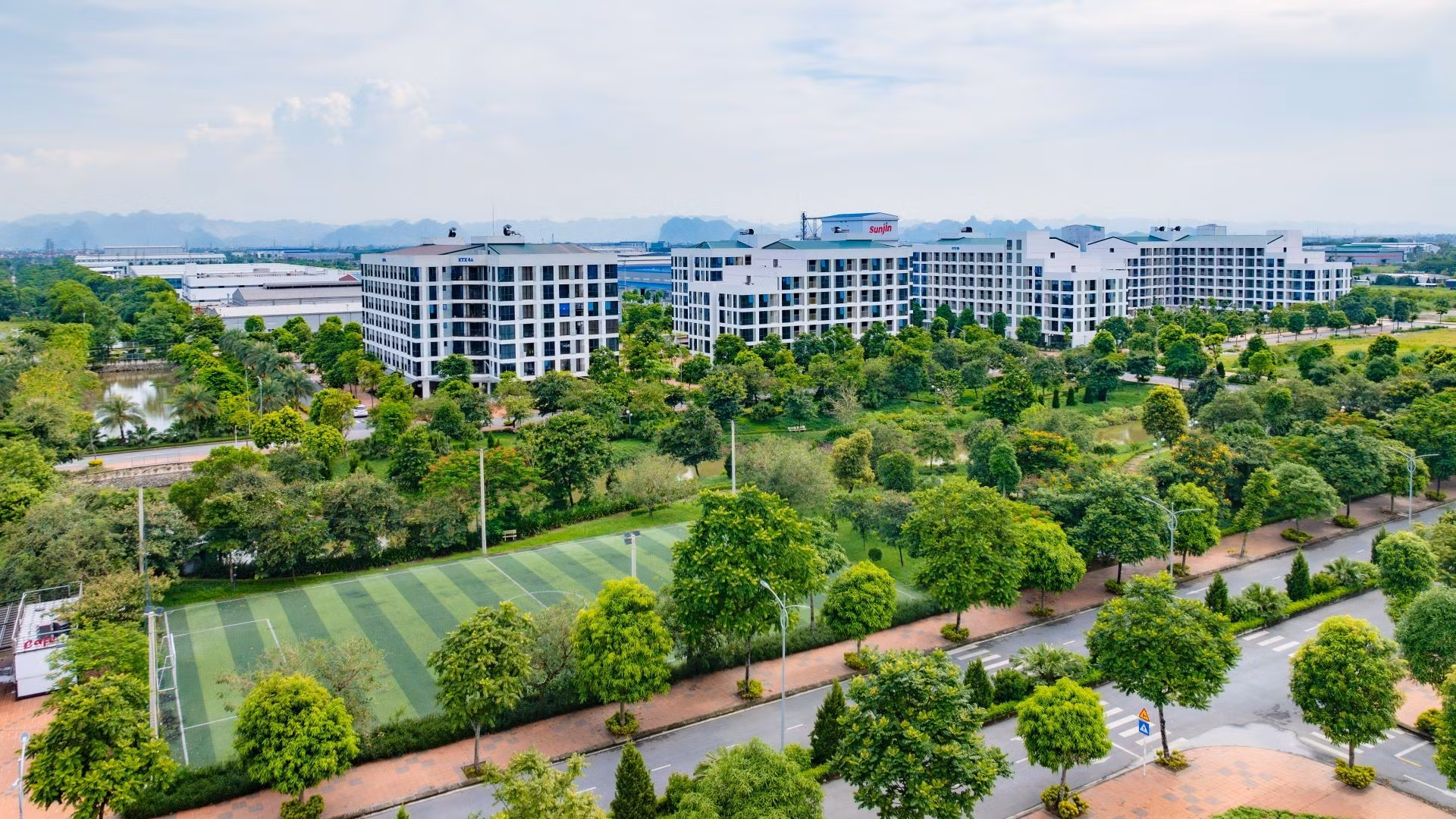 Không nhất thiết mọi công trình phải đạt chuẩn "xanh toàn diện" ngay từ đầu nhưng quan trọng vẫn là tạo chuyển biển nhận thức và hành động để ứng dụng công nghệ xanh trong lĩnh vực này. (Ảnh: PV)